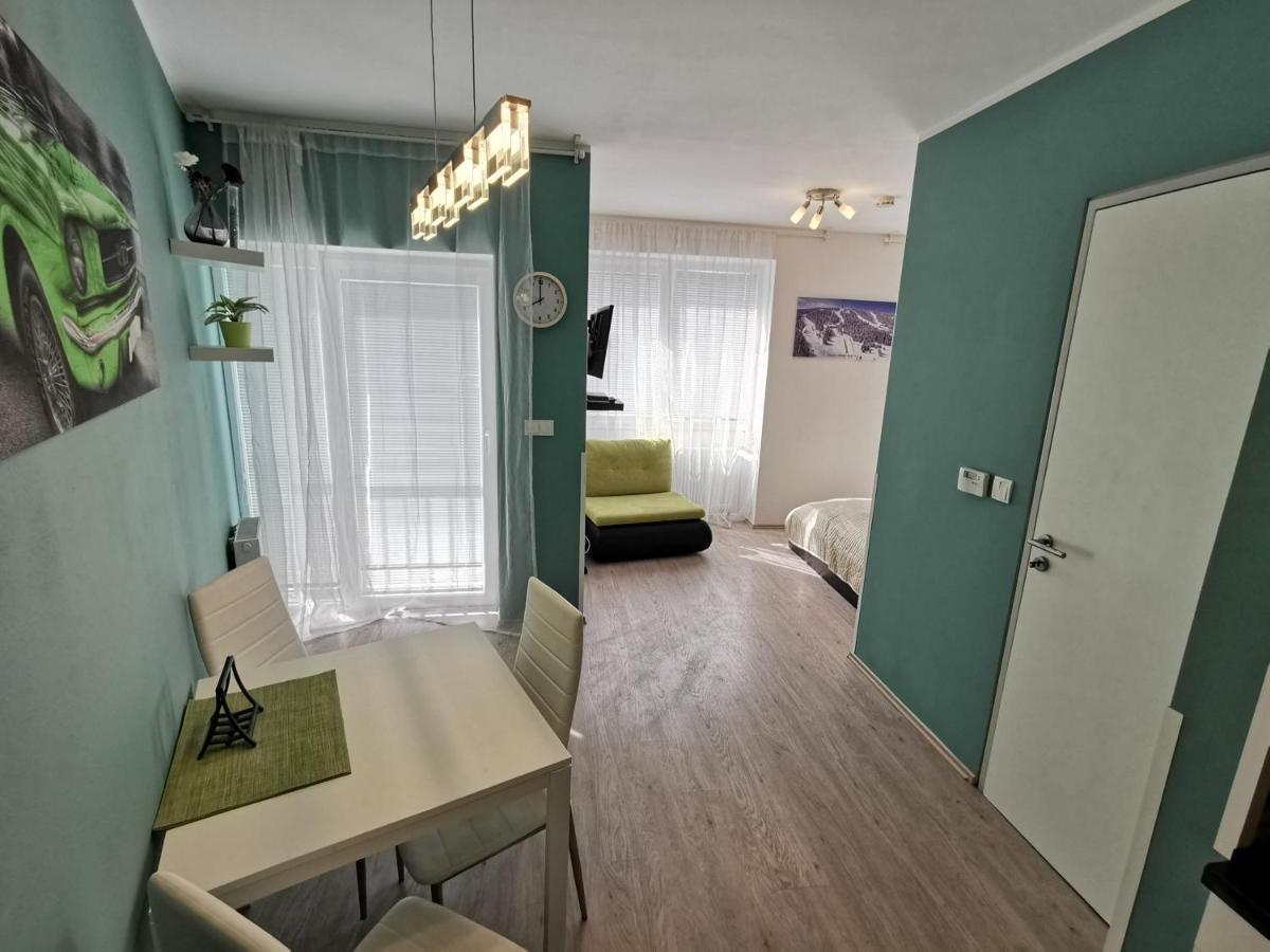 Apartman Mustang Klinovec Loučná pod Klínovcem Exteriör bild