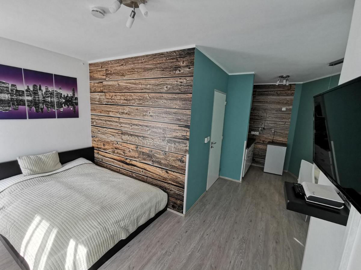Apartman Mustang Klinovec Loučná pod Klínovcem Exteriör bild