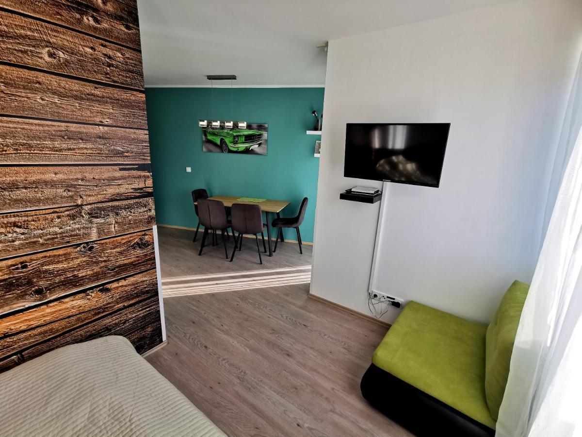 Apartman Mustang Klinovec Loučná pod Klínovcem Exteriör bild